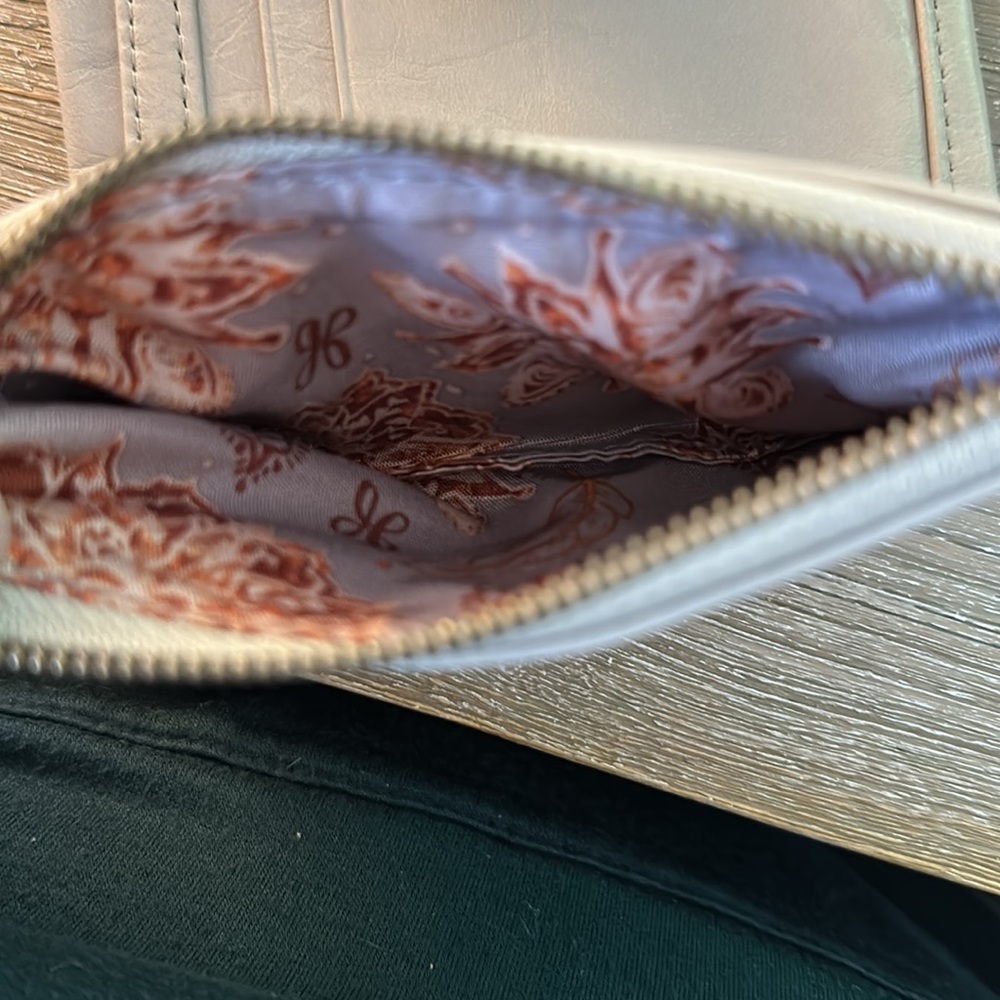 Hobo Wallet - Picture 5 of 5